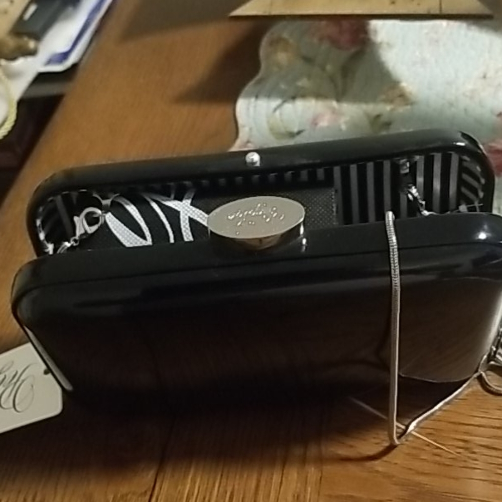 Black purse.